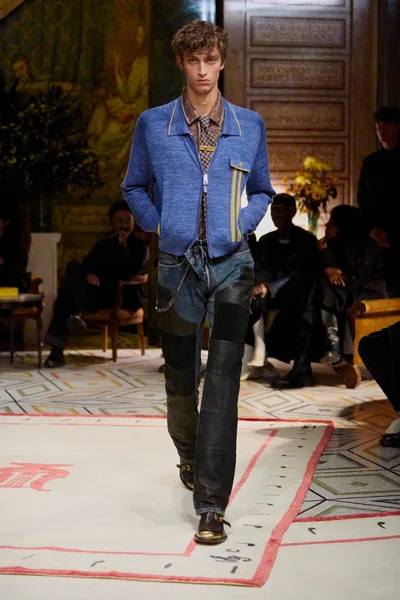 Look 33